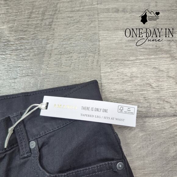 Gloria Vanderbilt Amanda The Original Slimming Jean Size 6 - Picture 2 of 6